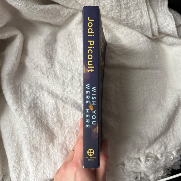 Wish You Were Here by Jodi Picoult Paperback Book - Picture 3 of 3